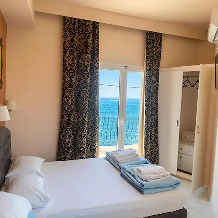 Hotel Plaza 2*
