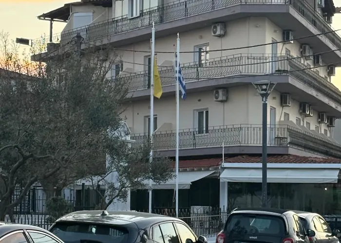 Plaza فندق هانيوتي